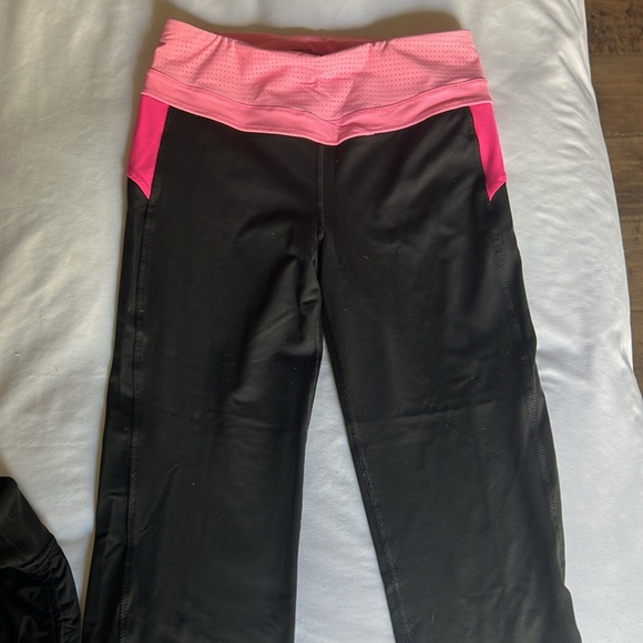 Bundled yoga set of Victoria Secret - Picture 8 of 10